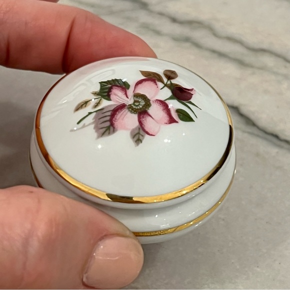 Limoges Other - Limoges France Hand Painted Porcelaine D'art Trinket Box Floral
